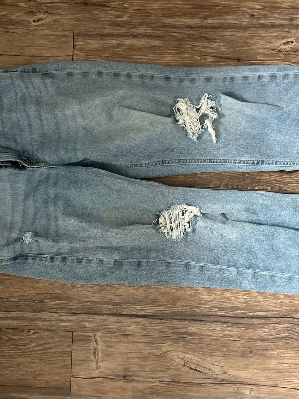 Old Navy Light Blue Ripped Relaxed Fit Jeans